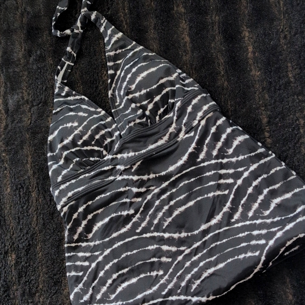 VENUS Black and White Zebra Print Tankini Top